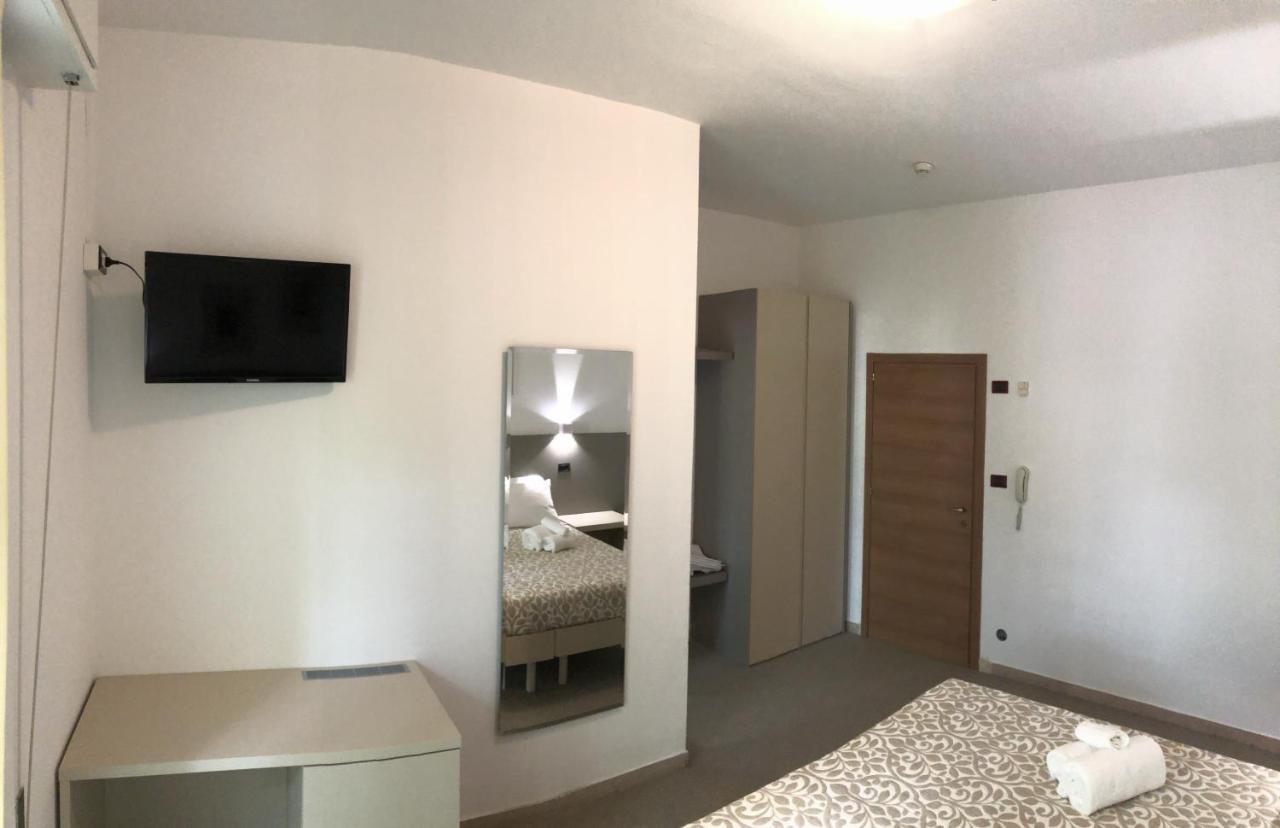 Vinsea Hotel Белариа-Игеа Марина Екстериор снимка