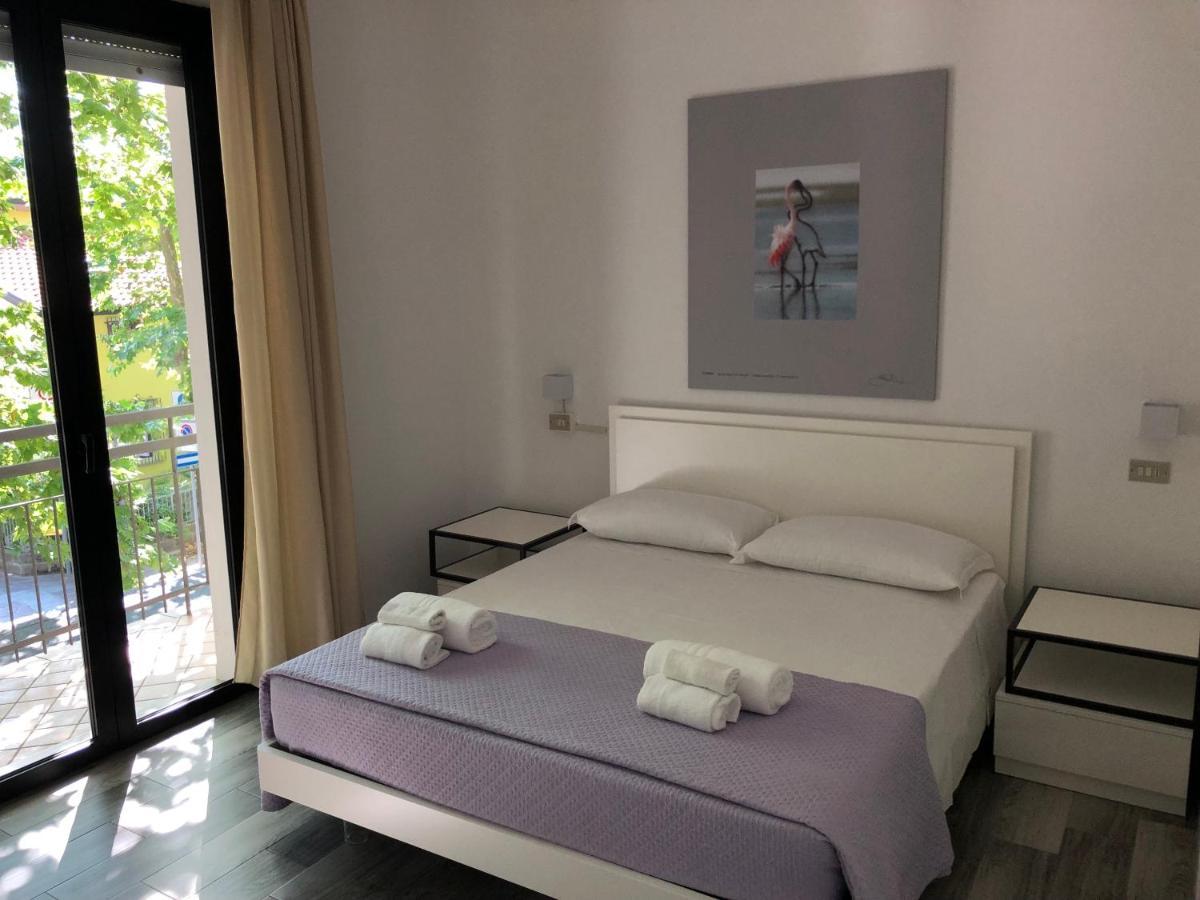 Vinsea Hotel Белариа-Игеа Марина Екстериор снимка