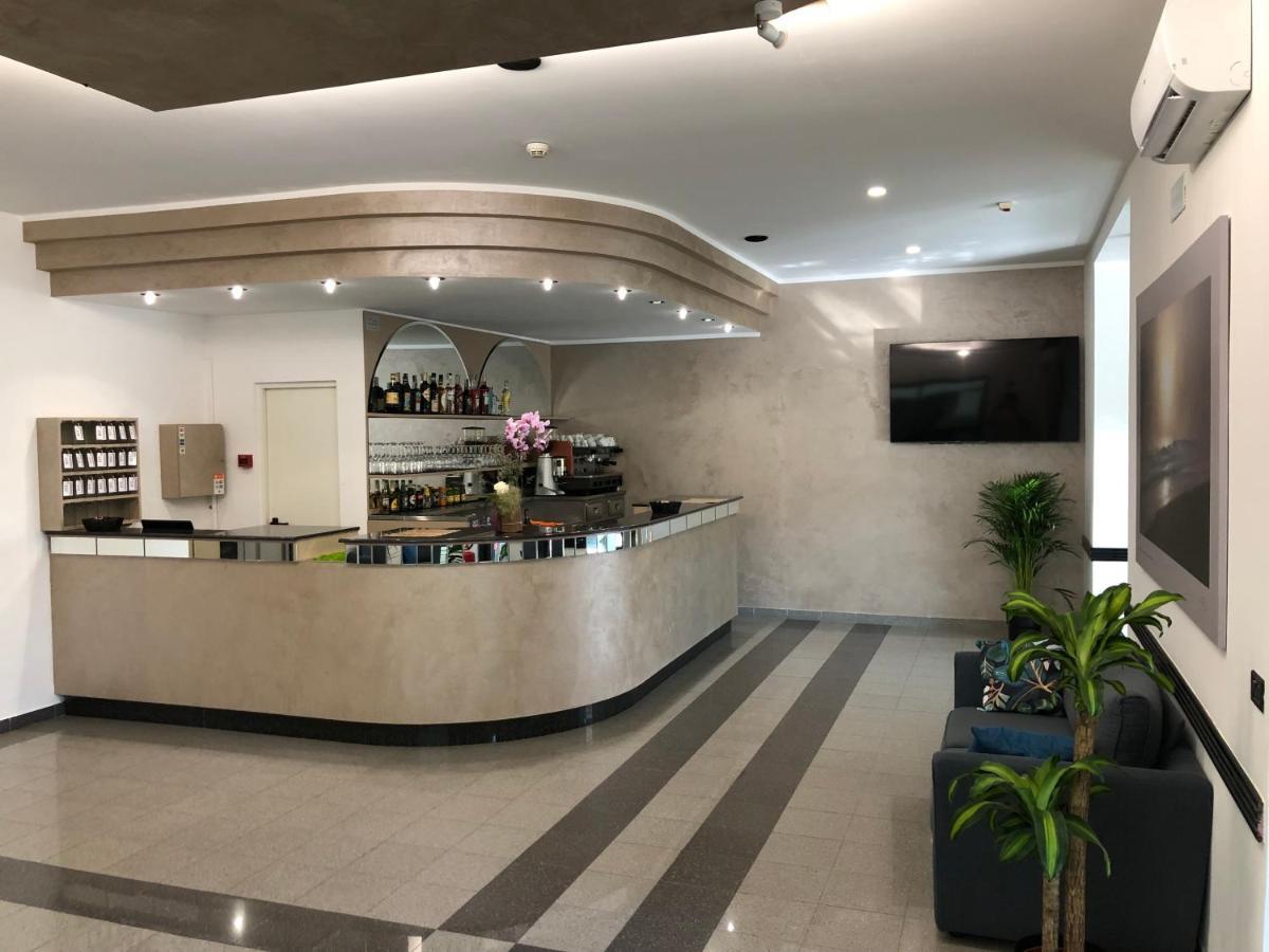 Vinsea Hotel Белариа-Игеа Марина Екстериор снимка