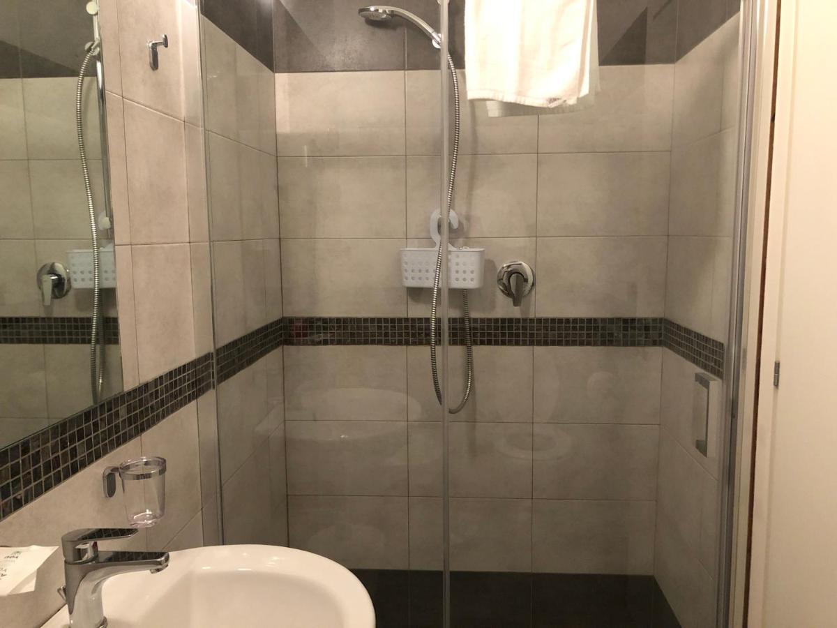 Vinsea Hotel Белариа-Игеа Марина Екстериор снимка