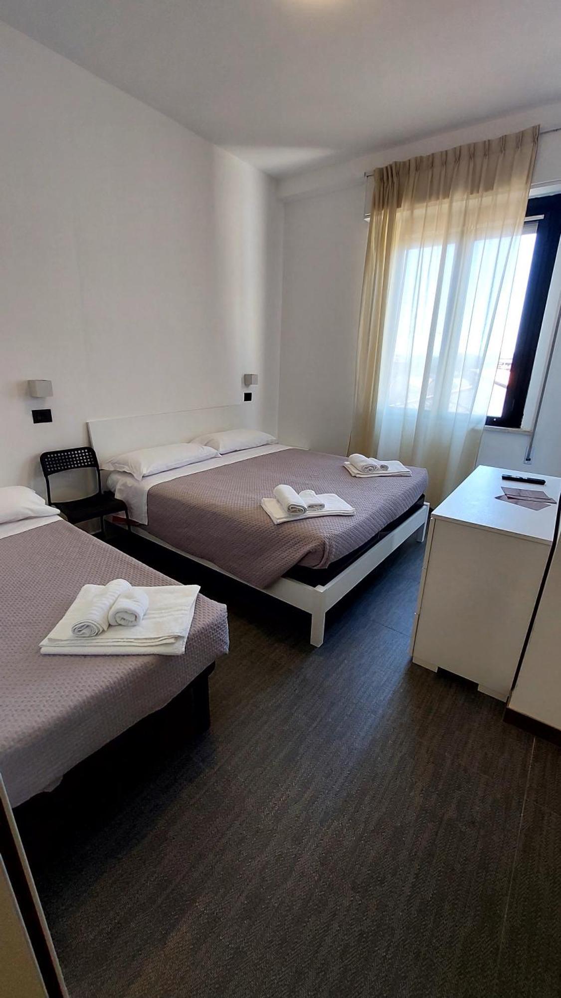 Vinsea Hotel Белариа-Игеа Марина Екстериор снимка